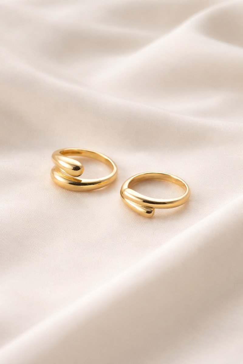 Anillo entrelazado dorado